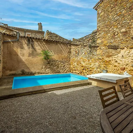 Holiday home Magnifique Maison Climatisee En Pierre