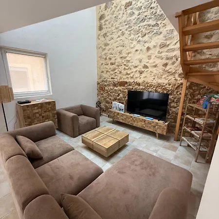 Holiday home Magnifique Maison Climatisee En Pierre